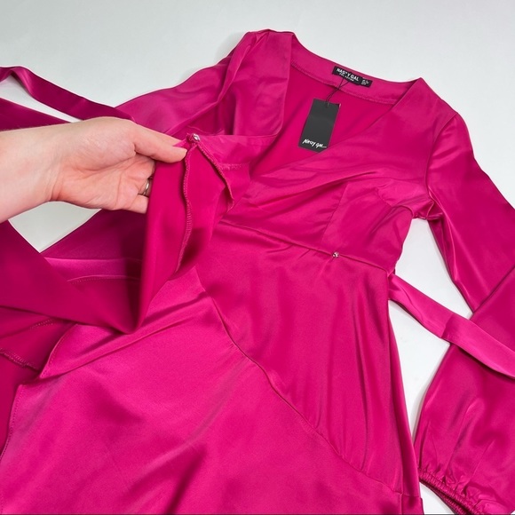 Brand NEW with tags still attached 😊 - Picture 9 of 15